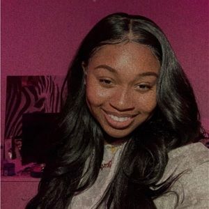 Meet your Posher, Ariana